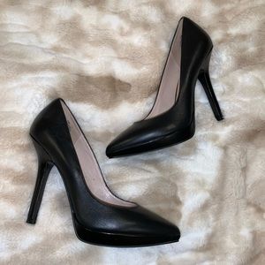 Matte leather platform heels pointed toe